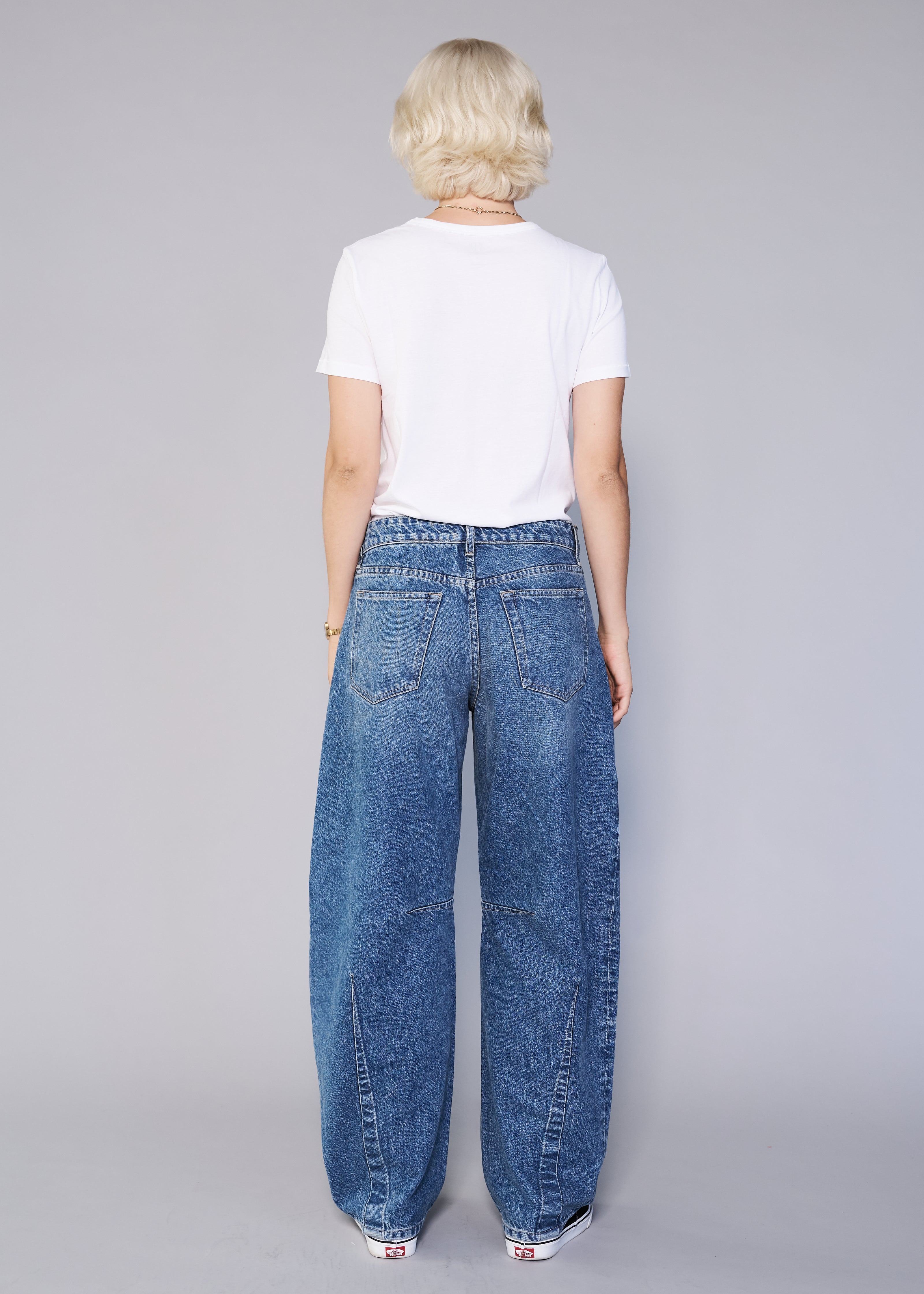 Amal Stacked Barrel Jean