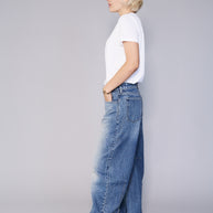 Amal Stacked Barrel Jean
